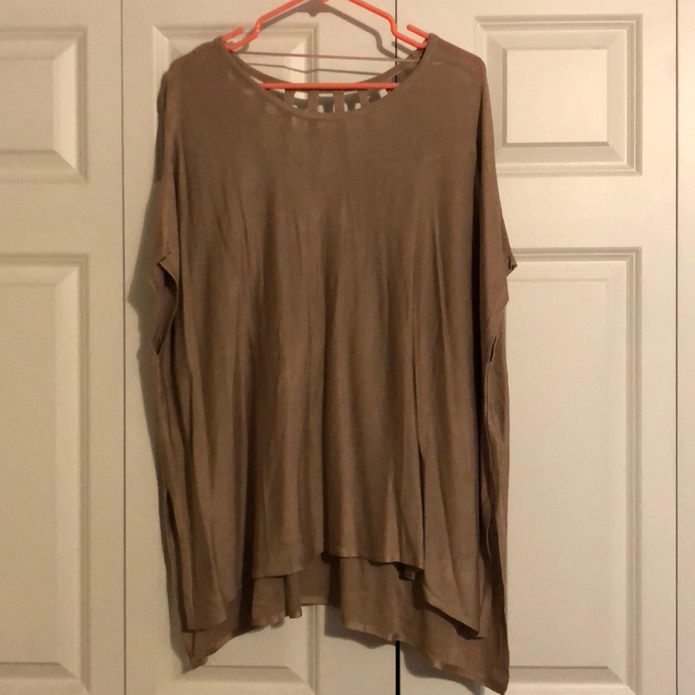 Lightweight sweater